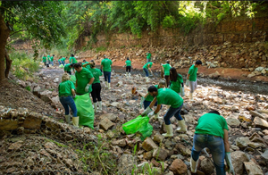 Diario HOY | Unos 200 voluntarios participaron de la limpieza del Arroyo Mburicaó