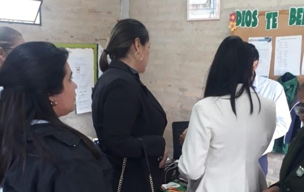 Fiscalía se constituye en colegio de San Antonio ante nueva denuncia de abuso sexual