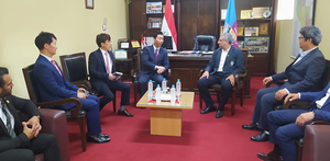 Empresarios coreanos se reúnen con el gobernador del Guairá - Noticiero Paraguay