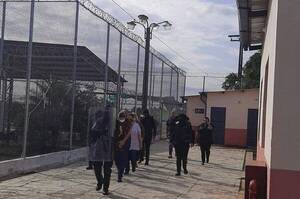 Crónica / Caso abuso sexual: Imputadas ya están recluidas en el Penal de Cnel. Oviedo