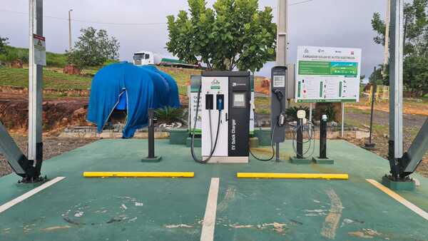 En la estación de Piribebuy instalaron adaptador de recarga para autos eléctricos