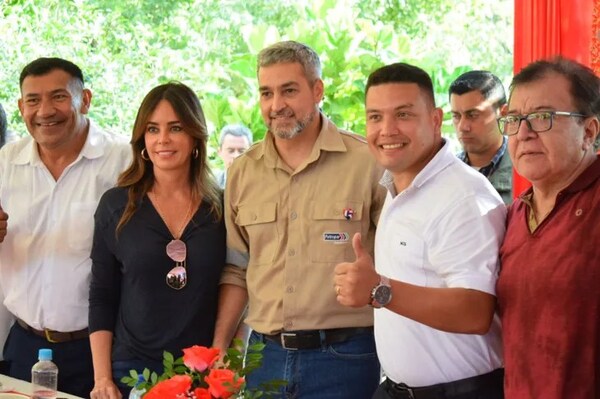 Mario Abdo Benítez dice que Horacio Cartes paga por silencio sobre lavado de dinero