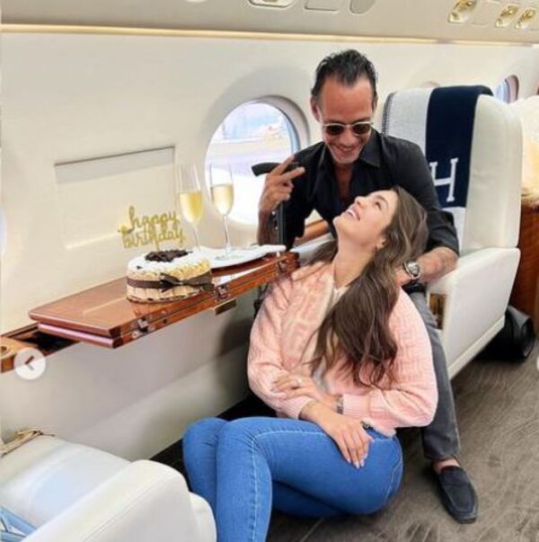 Nadia Ferreira sigue recibiendo regalos sorpresa de Marc Anthony - Te Cuento Paraguay