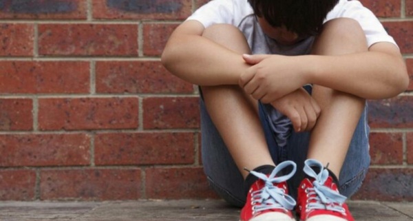 Otro terrible caso de abuso en una escuela: “Me dijeron: señora tu hijo ya no es virgen” - Noticiero Paraguay