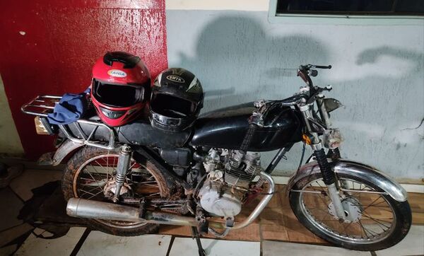 Dos motochorros menores de edad fueron aprehendidos en Luque - Nacionales - ABC Color