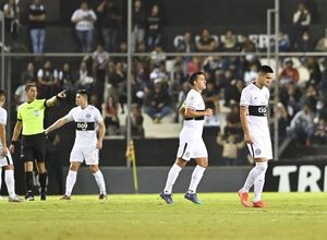 Olimpia vs. Libertad: una rivalidad acrecentada - Fútbol - ABC Color