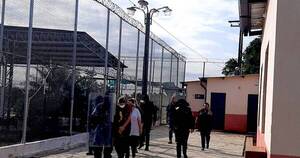 La Nación / Docentes ya están en penal de Oviedo
