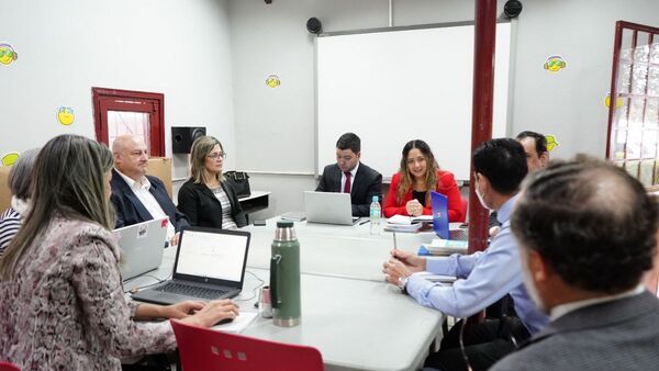 MEC advierte que colegio privado puede cerrarse tras caso de abuso