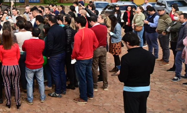 Padres de colegio SEK conformarán asociación con ayuda del MEC