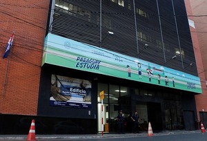 Intervención en colegio de Lambaré: suspenden clases hasta contar con nueva autoridad