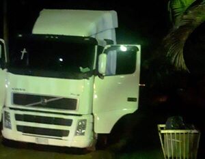 Incautan camión que habría sido robado en Brasil - ABC en el Este - ABC Color