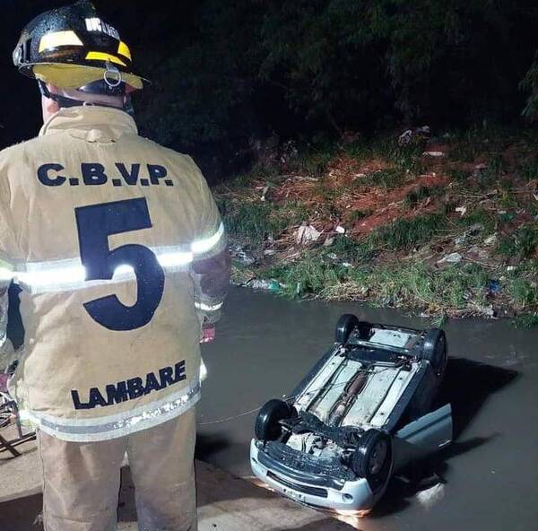 Crónica / Por culpa de su GPS fue a parar a un arroyo