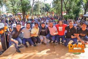 Gran concurrencia en encuentro con Dani Mujica y su equipo - La Clave