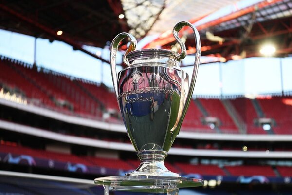 Diario HOY | UEFA modifica el formato de la Champions League