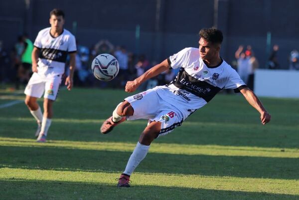 24 de Setiembre se hace fuerte en casa - Fútbol - ABC Color