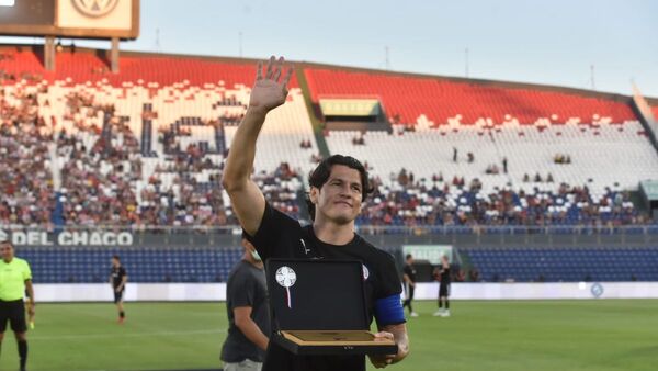 Nelson Haedo Valdez inició una nueva faceta en el fútbol