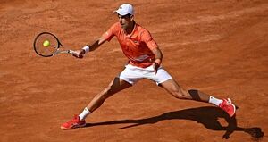Djokovic avanza en Roma sin forzar, Schwartzman pasa con sufrimiento - Tenis - ABC Color