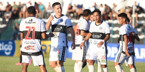 El 24 de Setiembre de Alicio Solalinde elimina a General Díaz de la Copa Paraguay