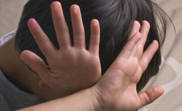 Condenado por golpear brutalmente a su hijo de 10 años