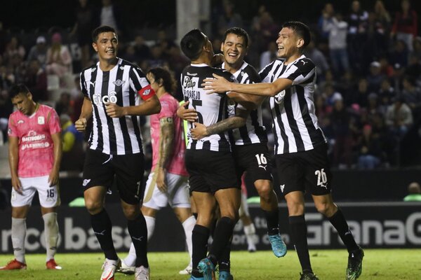 Goleada de Libertad y punta en exclusividad | 1000 Noticias