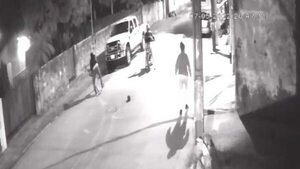 Así un hijo defendió a su madre de “motochorros” - Nacionales - ABC Color