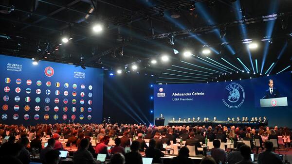 Comisión Europea pide que el fútbol europeo siga basado en méritos deportivos - El Independiente