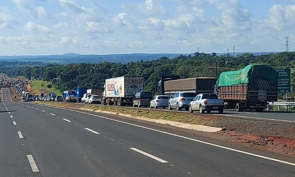 Cañicultores cierran ruta en Cruce a San Pedro de Coronel Oviedo - OviedoPress