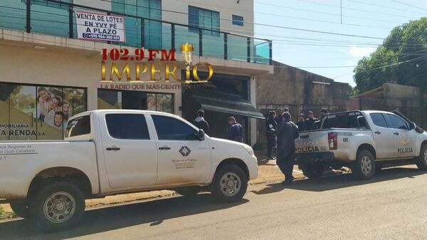 Allanan una vivienda en el barrio San Gerardo en búsqueda de supuestos sicarios - Radio Imperio