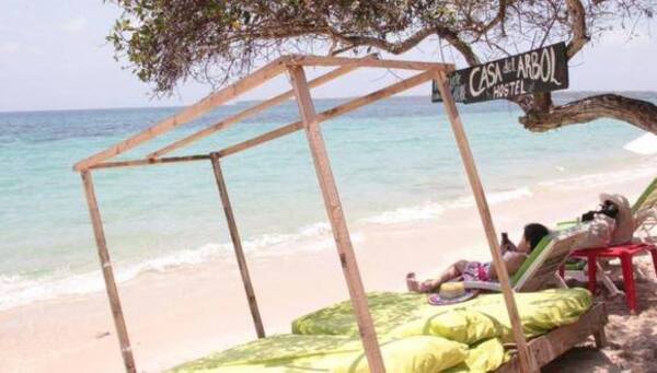 Crónica / Dos paraguayas fueron retenidas cuatro horas en Colombia