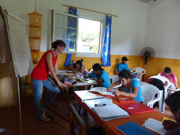 Misioneros cristianos trabajan para el desarrollo integral de comunidades indígenas