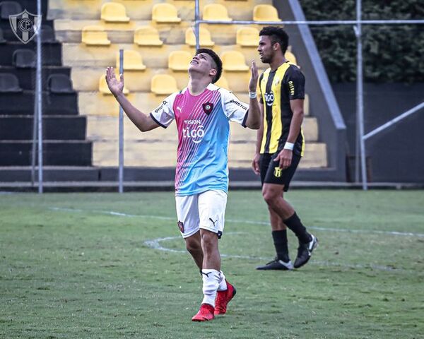Reserva: Cerro frenó al líder y se acerca a la cima - Fútbol - ABC Color