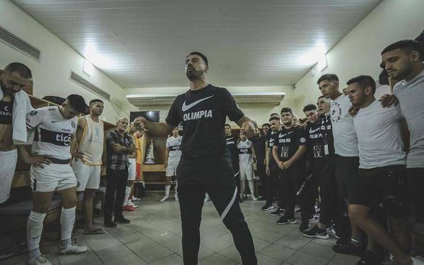 Crónica / El mensaje del “emperador” en la previa del chute ante Sol