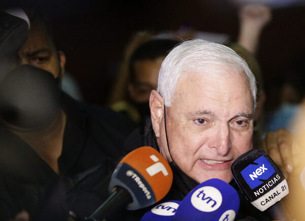 Guatemala devolverá avioneta decomisada en 2021 a expresidente Martinelli - MarketData
