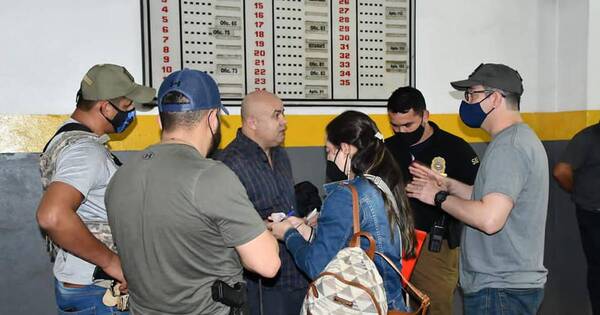 La Nación / Crimen de Pecci: FBI y DEA siguen pistas desde cárceles de EEUU