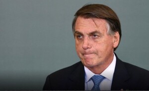Bolsonaro echó a ministro por el aumento del precio de combustible