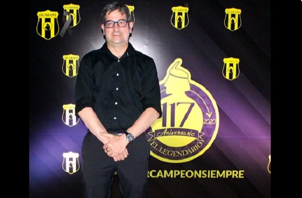 El Club Guaraní brinda un sentido homenaje a Marcelo Pecci - PARAGUAYPE.COM