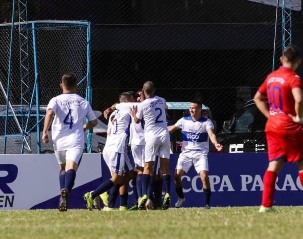 Valois Rivarola gana y avanza en la Copa Paraguay  - Fútbol - ABC Color