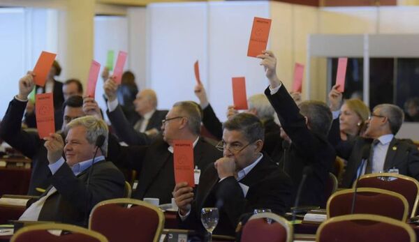 Diputados sanciona eliminación del voto directo para el Parlasur - Nacionales - ABC Color