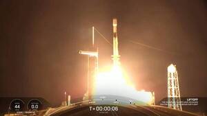 Crónica / “Espectrales” imágenes tras lanzamiento de cohete recorrer las redes