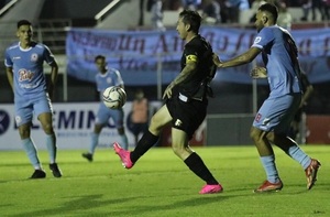 Guaraní remonta y vence a Resistencia - PARAGUAYPE.COM