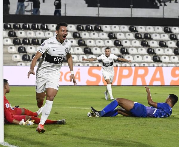 Olimpia encuentra la solución en el banco - Fútbol - ABC Color