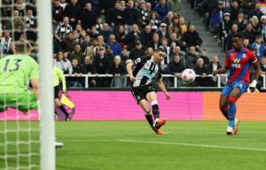El zurdazo de Miguel Almirón, el mejor gol de abril en la Premier League - Fútbol Internacional - ABC Color