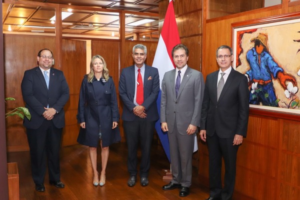 India interesado en invertir en el sector energético del país - MarketData