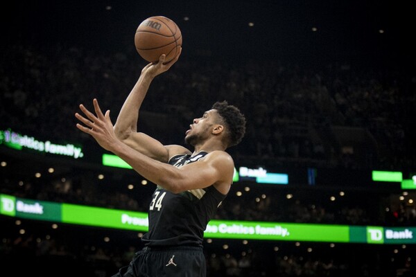 Diario HOY | Los Bucks toman Boston y acarician la clasificación; Grizzlies masacran a Warriors