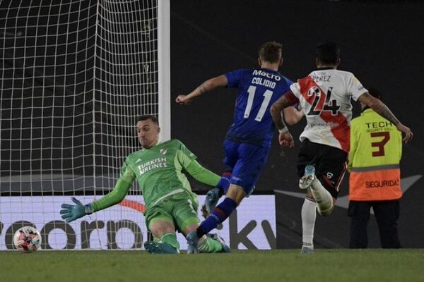 Tigre da el batacazo y elimina a River de la Copa de la Liga