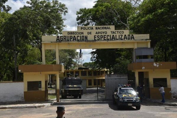 Allanan celdas de colombianos que fueron procesados por el fiscal Pecci - Noticiero Paraguay
