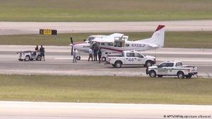 «Sin idea de cómo volar»: Pasajero aterriza avioneta en Florida después de que piloto quedara incapacitado
