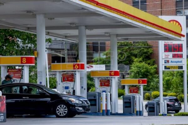 Los demócratas de EE.UU. presentan una ley para frenar el alza de la gasolina