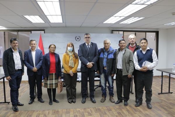 Autoridades del MEC se reúnen con Consejo Nacional de Educación Indígena - .::Agencia IP::.