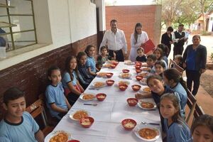 Gobernación de San Pedro entregó almuerzo escolar - Nacionales - ABC Color